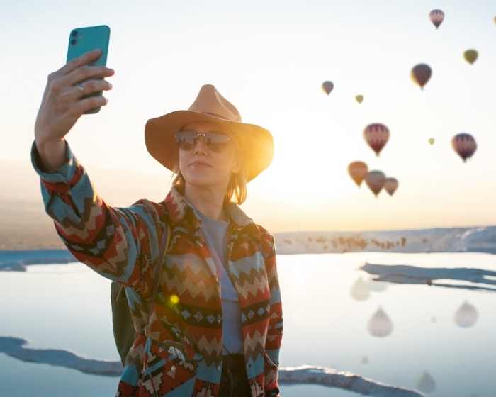 hot air balloon pamukkale selfie