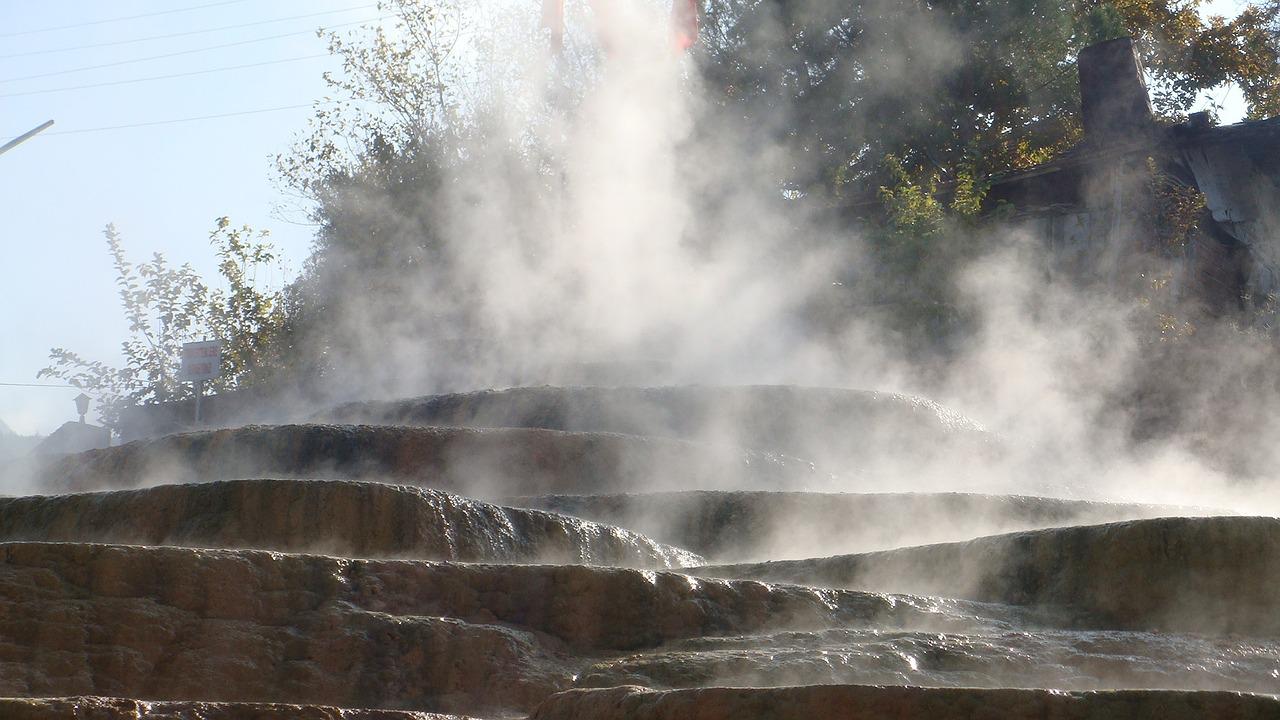 What cost a Guided Excursion to visit Pamukkale?