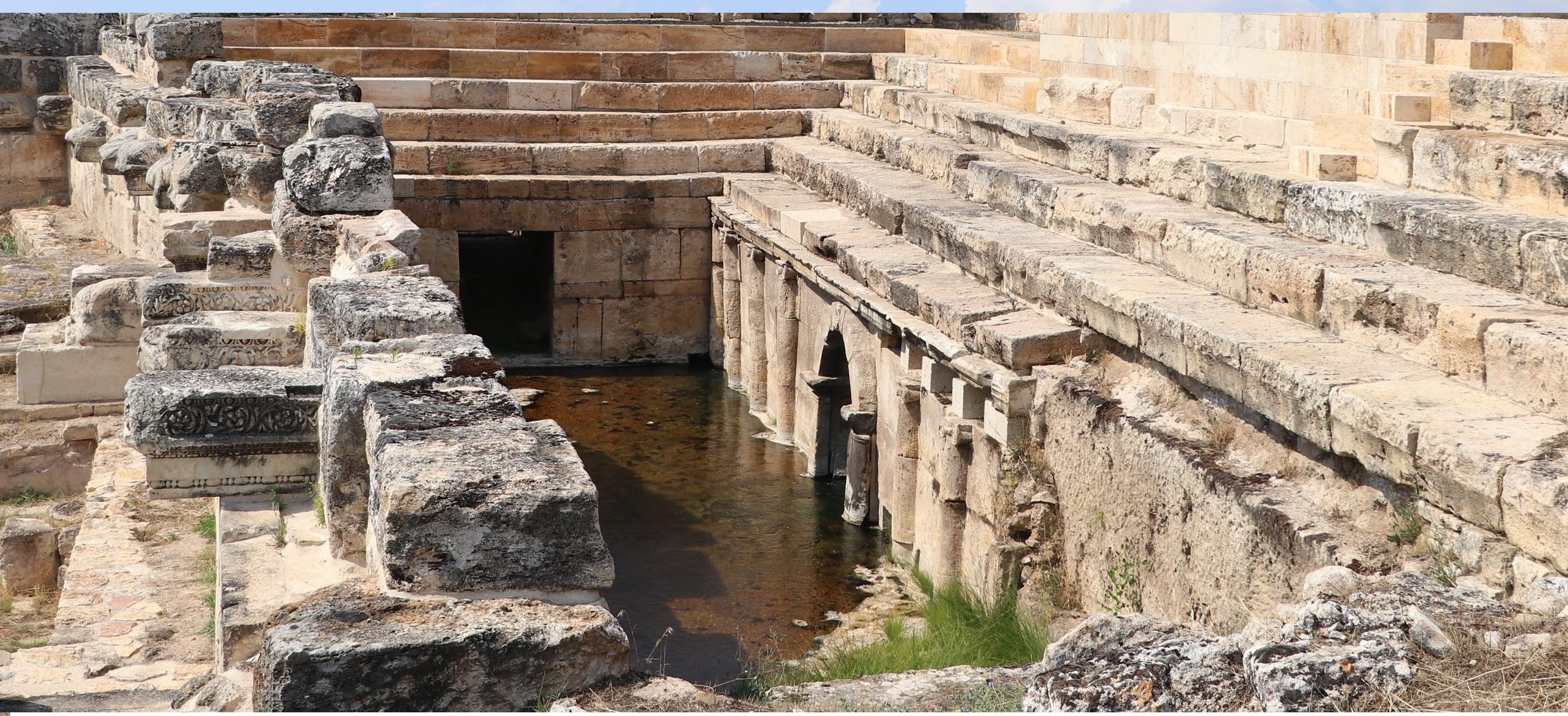 How to visit ‘’Hell's Gate'' in Pamukkale?