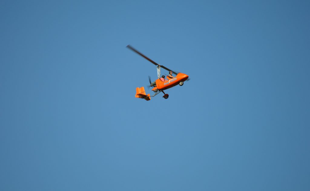gyrocopter-5437375_1920