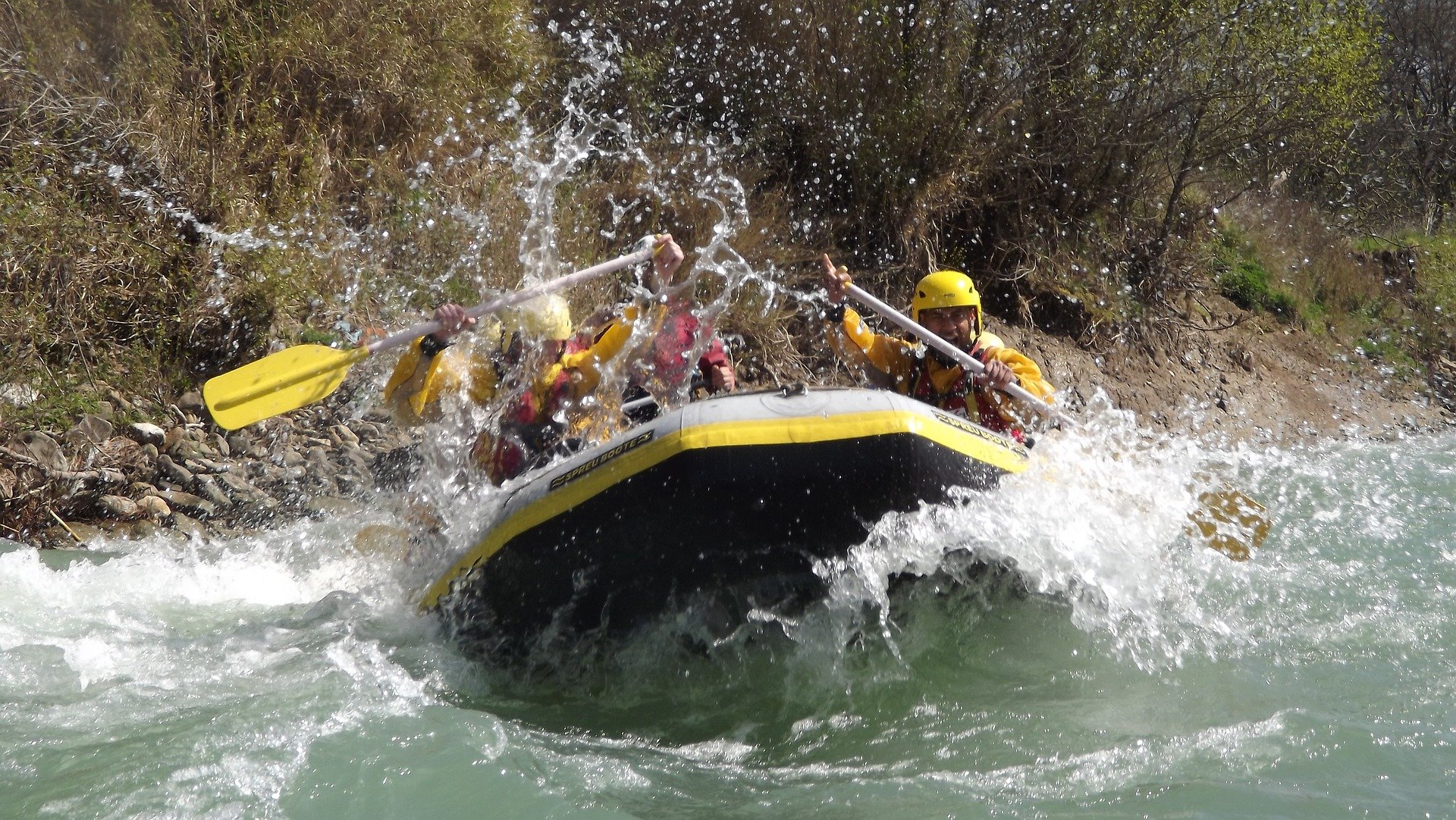 White Water Rafting in Manali