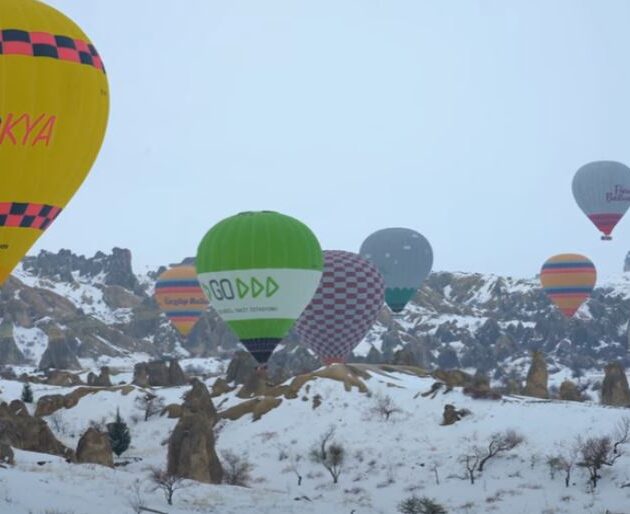 cappadocia winter hotairballoon