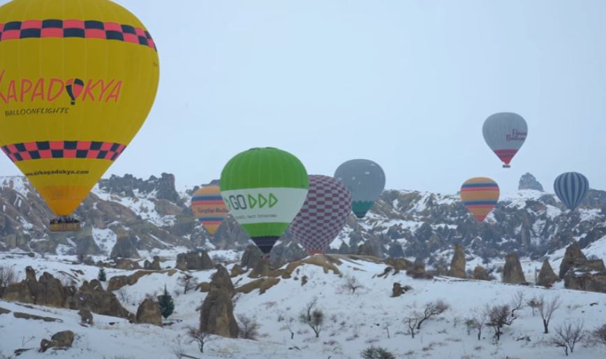 cappadocia winter hotairballoon